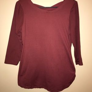 Maroon 3/4 top.
